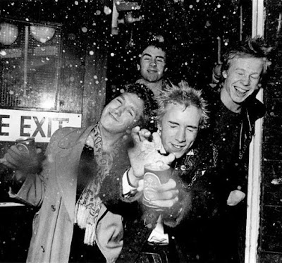 Foto Sex Pistols band Luar negeri beraliran punk rock Terbaik beserta lagunya yang enak untuk didengarkan