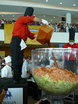 Koktail udang terbesar di dunia