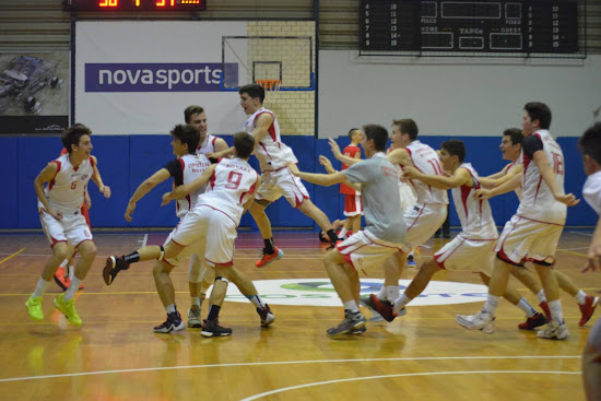 ΠΑΙΔΕΣ PLAY OFF ΤΕΛΙΚΟΣ Ο Πρωτέας Βούλας 61-42 τον Πανιώνιο και (1-0) 