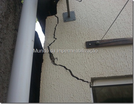 parede com rachadura (13)