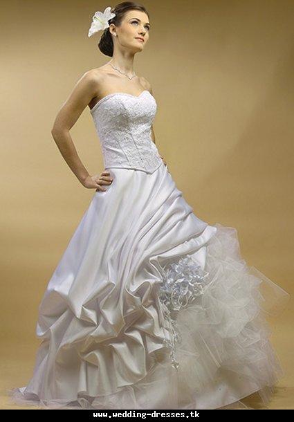 bridalgownswithribbon beautifulweddingdresses