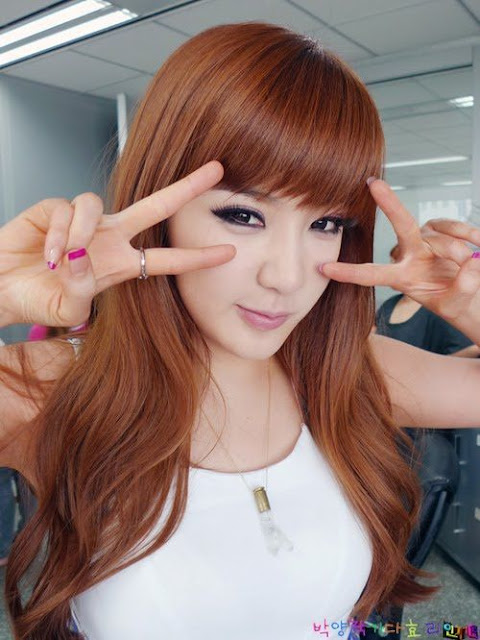 Park Bom (2NE1)