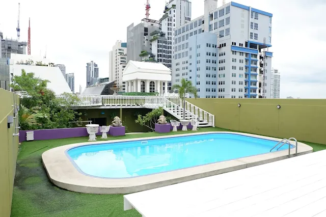 Outdoor swimming pool