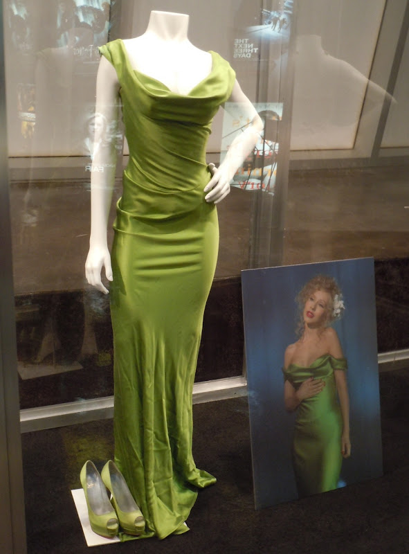 Christina Aguilera Burlesque green dress