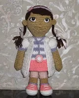 http://tejemaniacas.blogspot.com.es/2013/11/doctora-juguetes.html