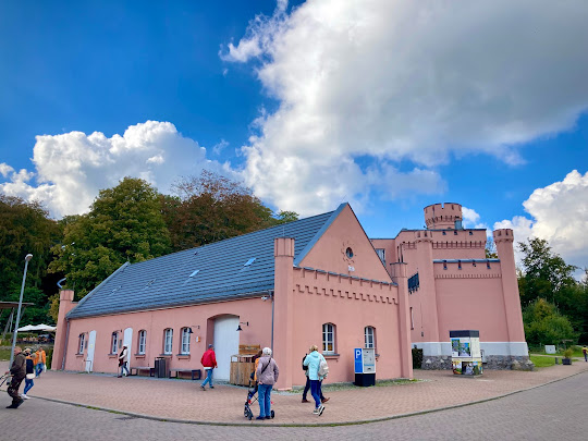 Zwischen-Sund-und-Kap-Arkona-85-Prora-02