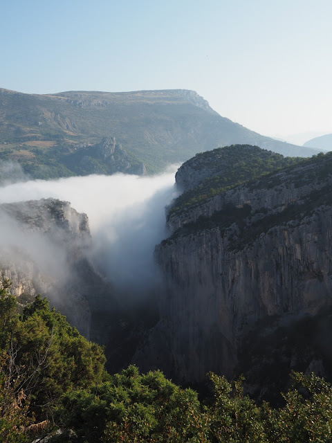 Verdon, gorges du verdon, annot, castellane, durance, mercantour parc national, les grès d’annot, la palud sur verdon, gieren, lammergieren, monniksgieren, alpenmarmot, gems, wolf, wolven, colmars les alpes, Col d'Allos,  Barcelonette, Pic des Trois Évêchés, Tête de la Sestrière, Mont Pelat,  alpensneeuwhoenen, Lac d'Allos, Cascade de la Lance, Route des Crêtes du Verdon, Samson passage, de Styx,