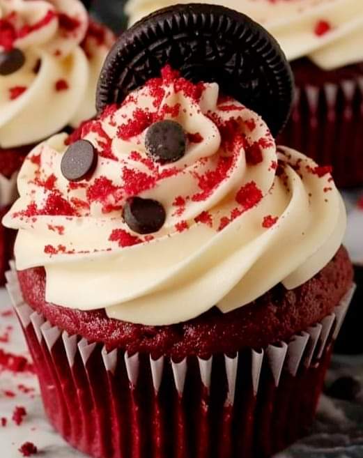 RED VELVET OREO CUPCAKES