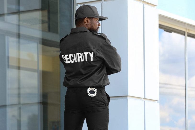 11 ideas de Seguridad privada  hombres en uniforme, ropa táctica, seguridad