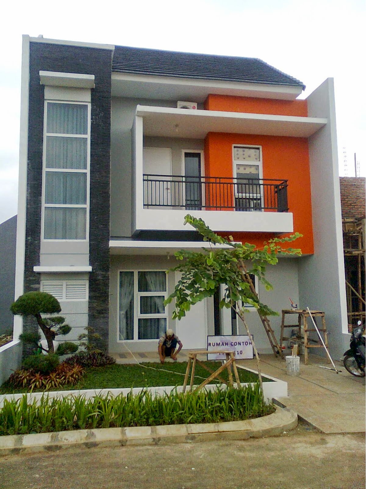 Efek Ceria Rumah Minimalis Warna Orange