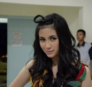 Ashilla Zahrantiara Blink