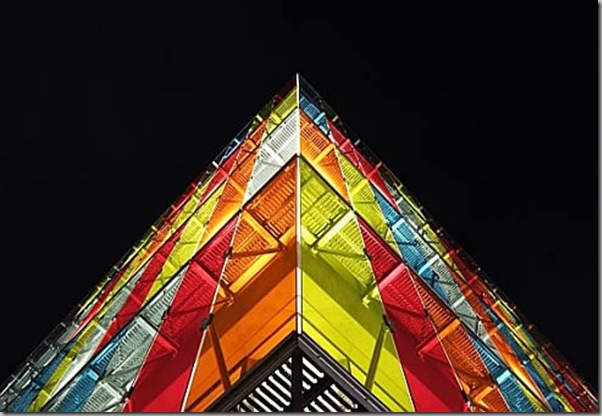 Los Heroes Building 4