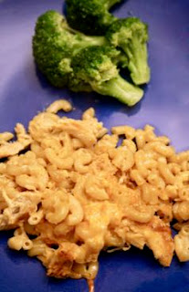 Buffalo Chicken Macaroni and Cheese: Savory Sweet and Satisfying