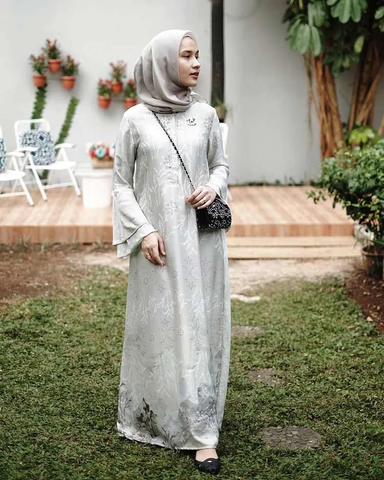 30 Model Gamis Pesta Mewah Modern Brokat Terbaru - Model baju pesta gamis