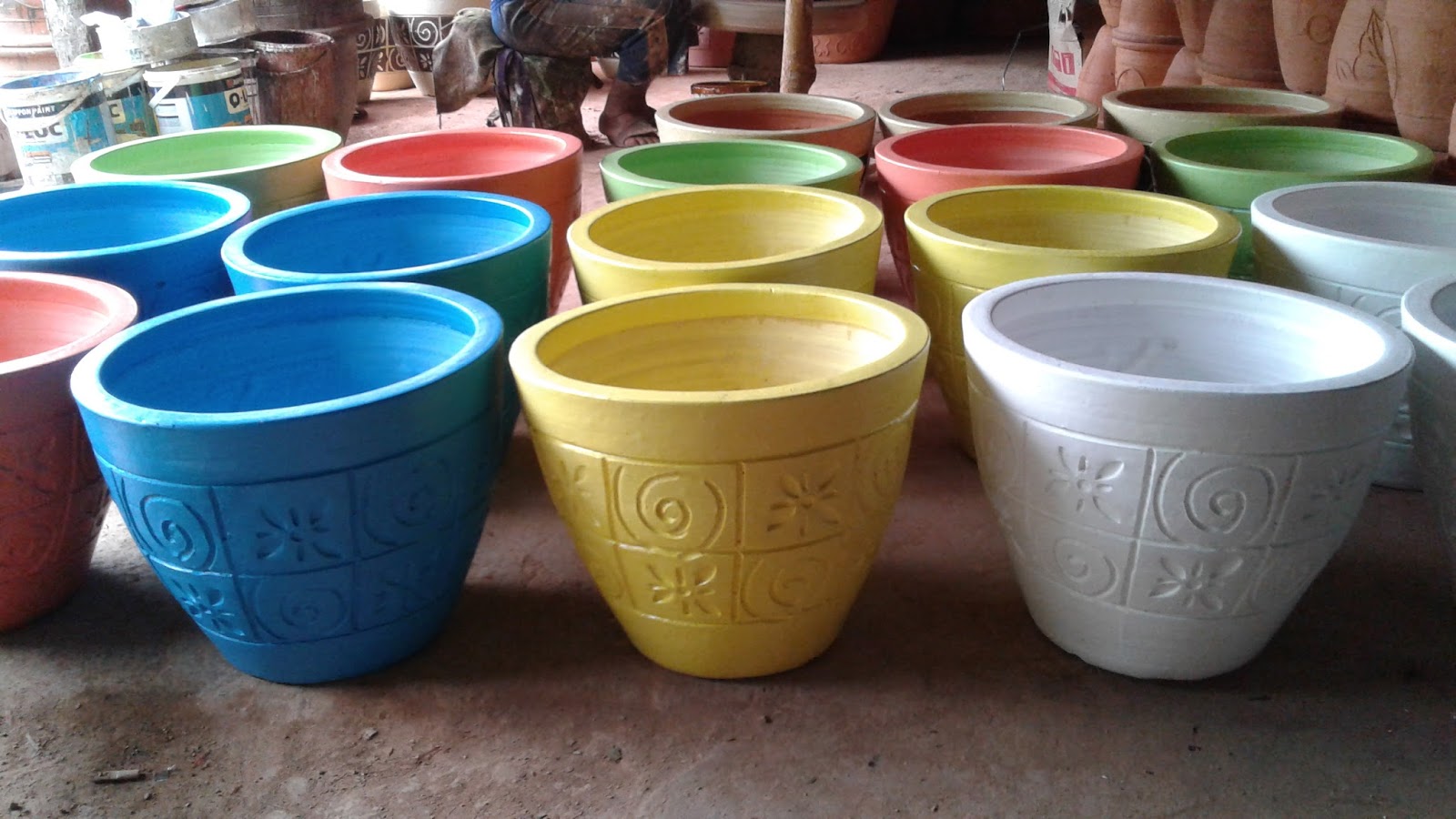 Produksi dan Jual Pot Warna  Warni  Keramik  Mulya Plered