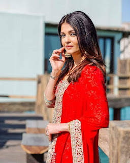 Aishwarya Rai Bachchan Cute Pics In Red Ghagra