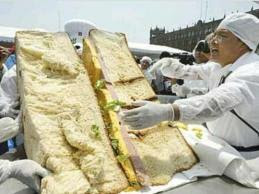 Big-Ass Record-Breaking Junk Foods Seen On www.coolpicturegallery.net