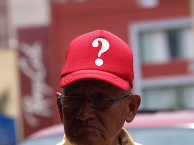 Hombre con gorra e interrogante, Horizonte femenino, Paolo Cesare Butturini, Historia de mujeres, Introspección, Soledad, Solipsismo, poemas dedicados a ti mismo, Introspección personal