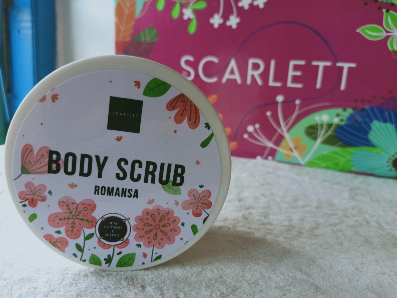 Body scrub scarlett