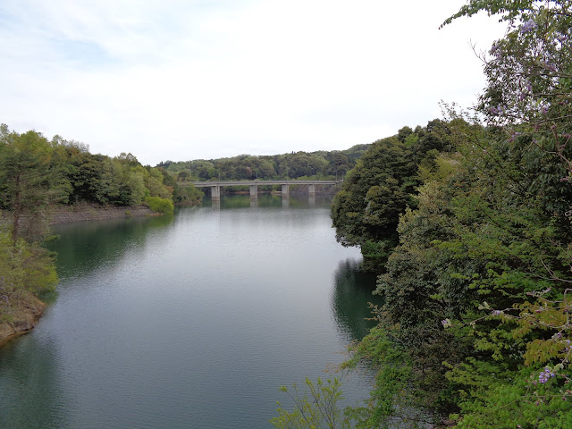 緑水湖の上長田大橋