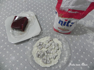 Bolo macio, úmido, de milho verde, fubá e requeijão catupiry