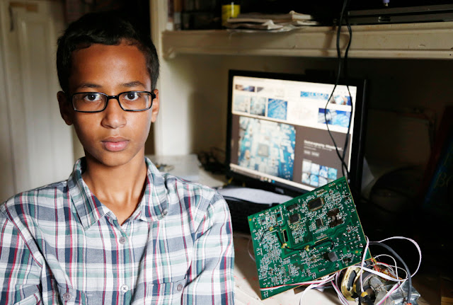 Remaja Muslim 14 Tahun Ditangkap Karena Diduga Membawa Bom