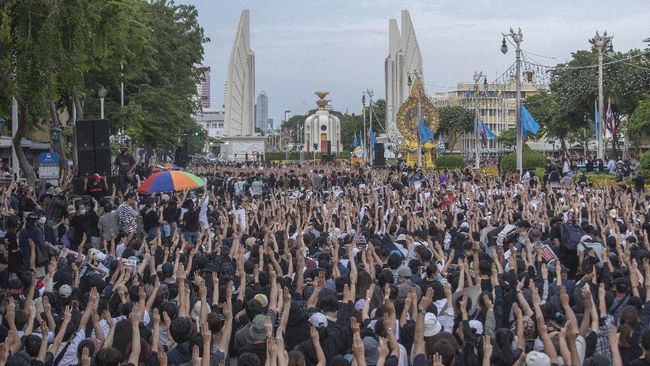 Mengapa Warga Thailand Melakukan Demonstrasi? Ini Kisah dan Penjelasannya