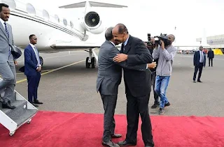 Madaxweynaha Soomaaliya, ayaa u safray dalka Eritrea si uu u xoojiyo xiriirka labada dal