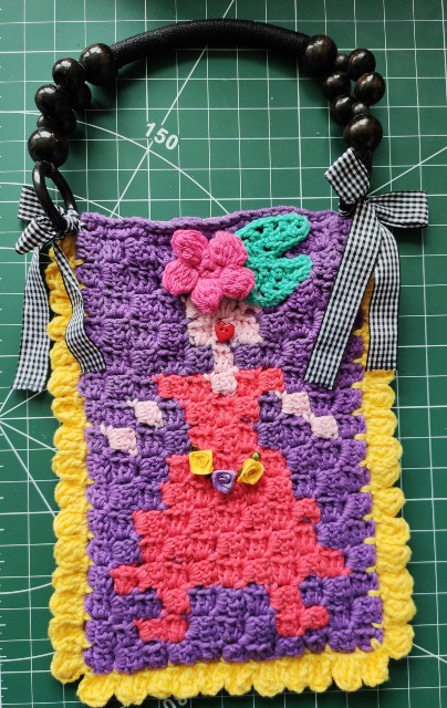 Crochet raffia crossbody bag pattern, mobile phone sleeve, straw pouch bag8