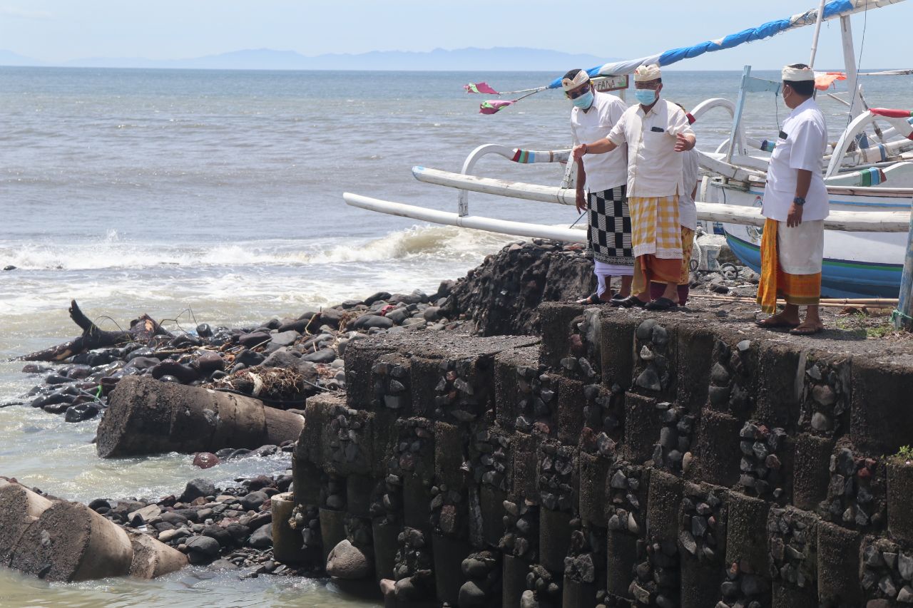  Senderan Tukad Mantri Ujung Jebol, Sekda Sedana Merta Pastikan Segera Tertangani 