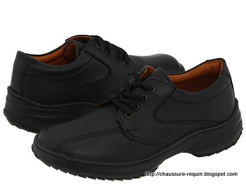 Chaussure requin:AQ531174