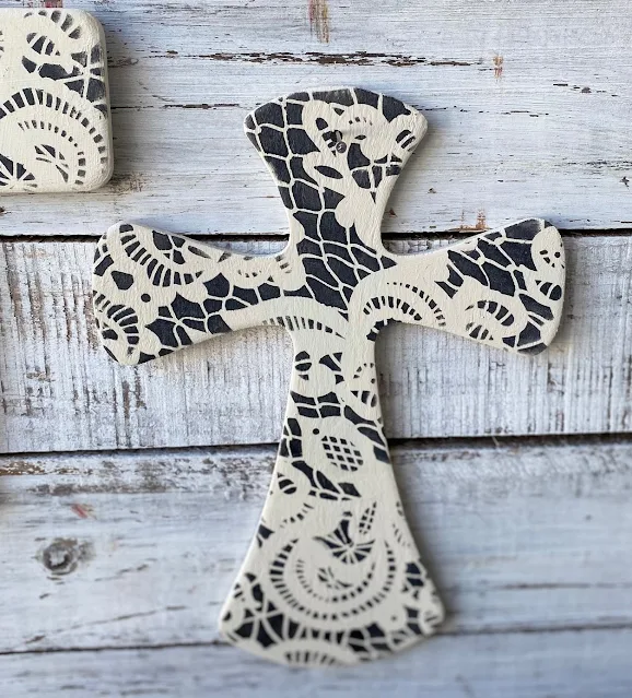 Photo of painted & stenciled Cross