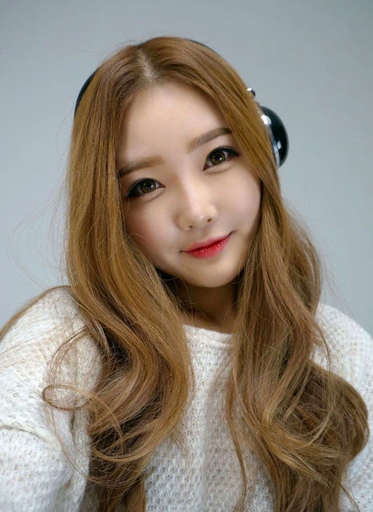 Cute Korea Girl Lee Si Ah SouletZ