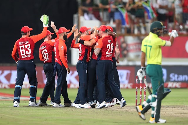 2nd T20I: England defeated South Africa by 2 runs