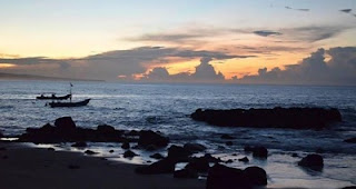 sunset di pantai jayanti