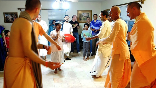 Ecstatic Hare Krishna Kirtan