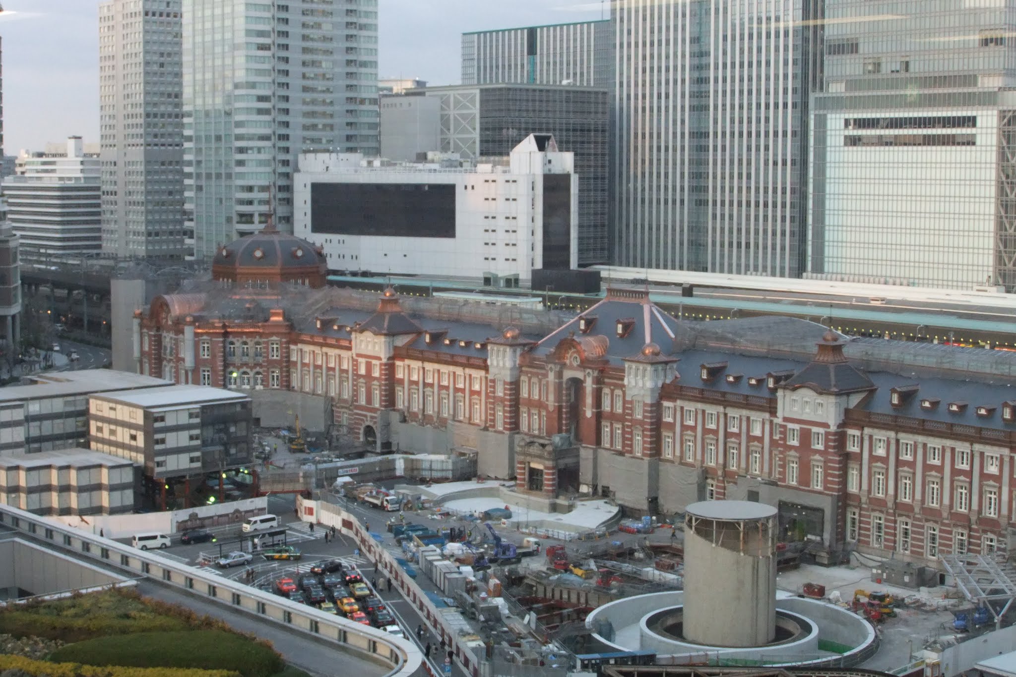 Tokyo-railway-station