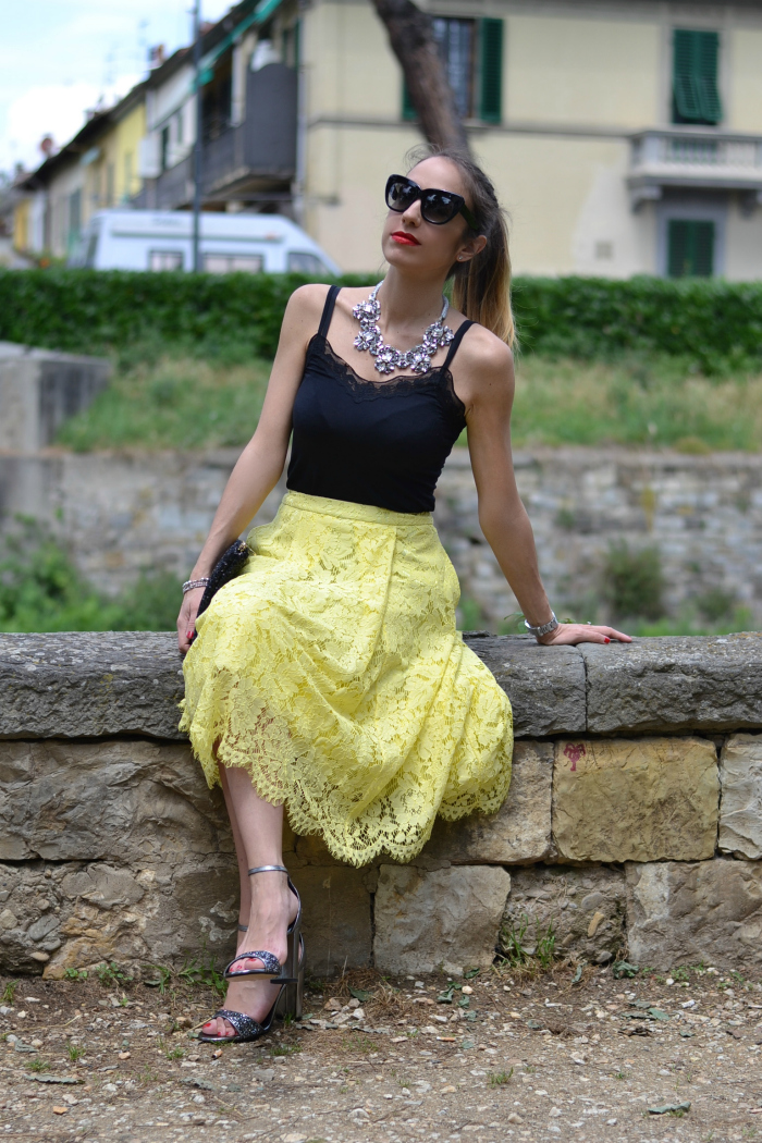 yellow lace skirt 