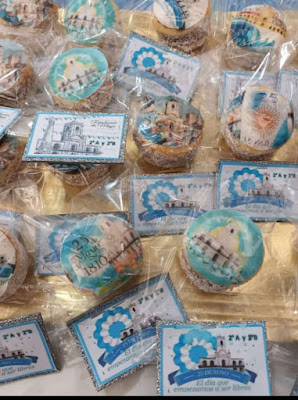 Foto 9: muffins souvenires del acto escolar.