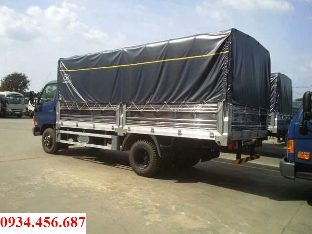 hyundai hd72 nang tai 8 tan thung bat