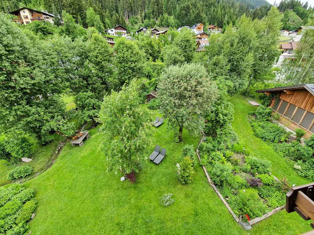 Hotel Strasserwirt Herrenansitz zu Tirol-Strassen-Camera