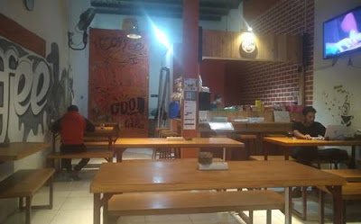 Warung Kopi 3M, Tempat Ngopi Nikmat di MERR