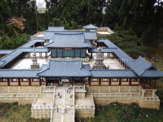 Window on China theme park