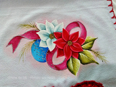 pintura em tecido flores de natal e laço de fita