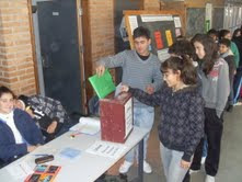 VOTACIÒN NOMBRE LICEO 2. JULIO 5- AÑO 2012