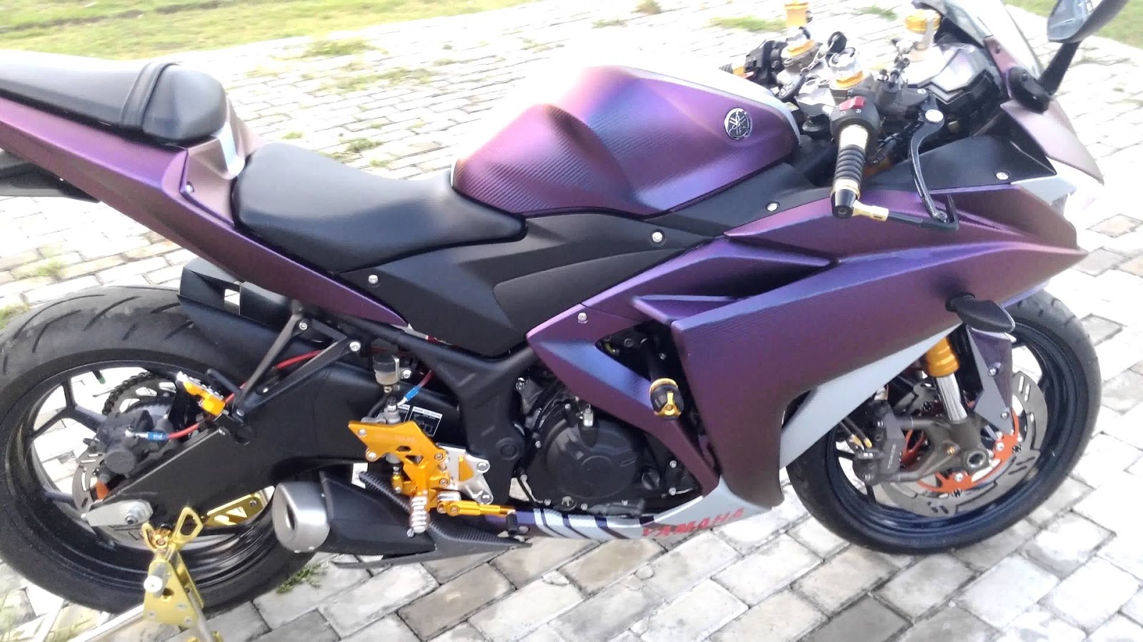 Motor Lelaki Modifikasi Yamaha R25 Touring Terbaru