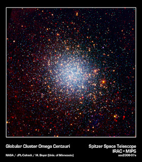 Imagen del cúmulo estelar Omega Centauri, obtenida por el telescopio Spitzer