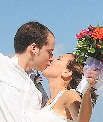 wedding kisses