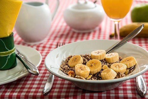 Pediatra nutrólogo explica a importância do café da manhã