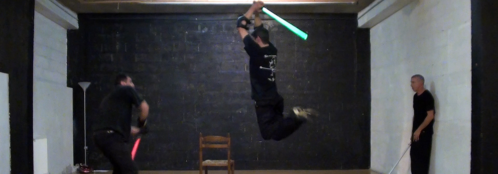 Répétition du show Star Wars theme : SW Destructuration. Création : Alexis DIENNA, régleur cascades. Escrime Cascade : https://www.escrimecascade.com/